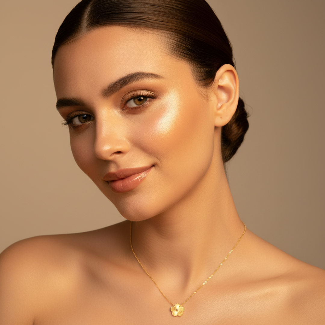 Bella Clover Necklace