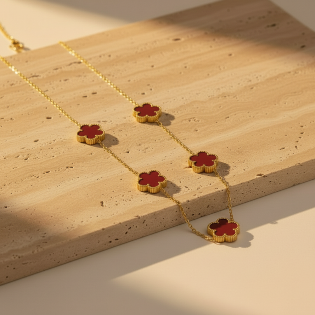 Bella Clover Necklace