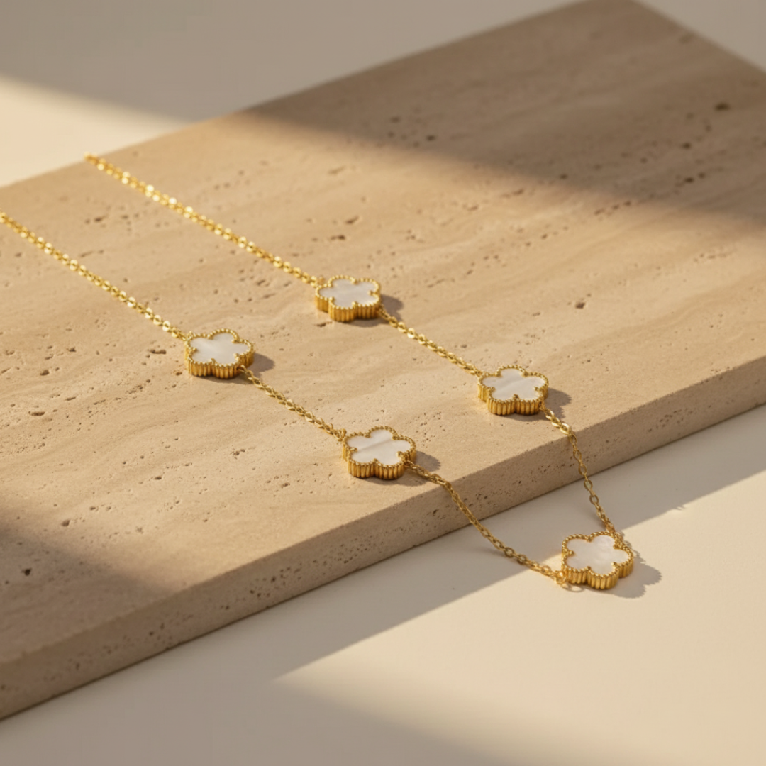 Bella Clover Necklace