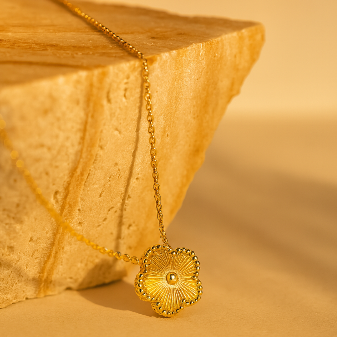 Bella Clover Necklace