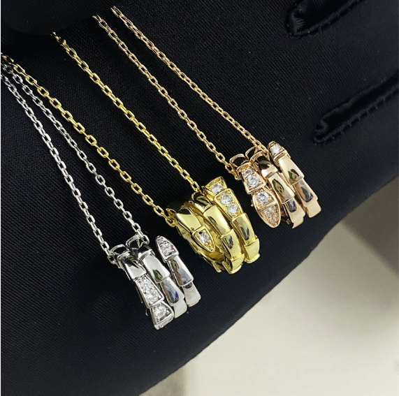 Serpentina Necklace
