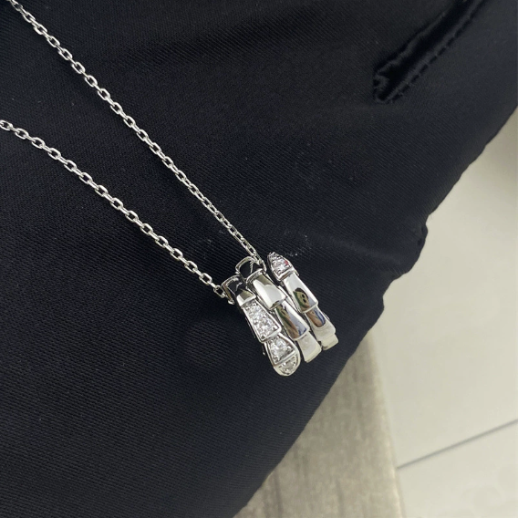 Serpentina Necklace