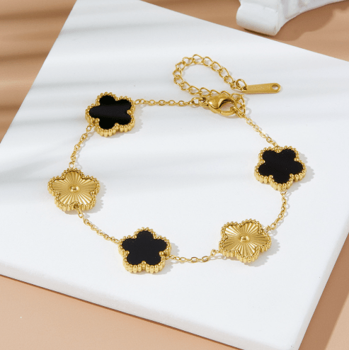 Bella Clover Bracelet - Kallesia