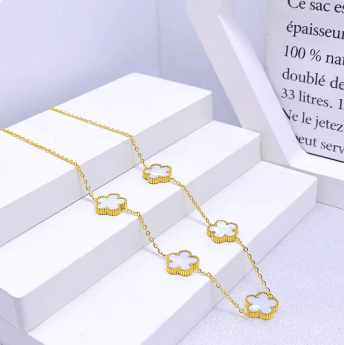 Bella Clover Necklace - Kallesia