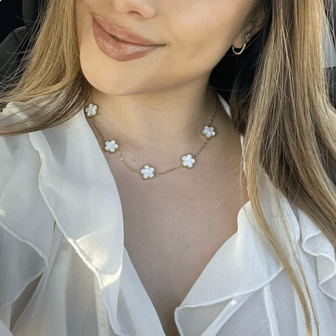 Bella Clover Necklace - Kallesia