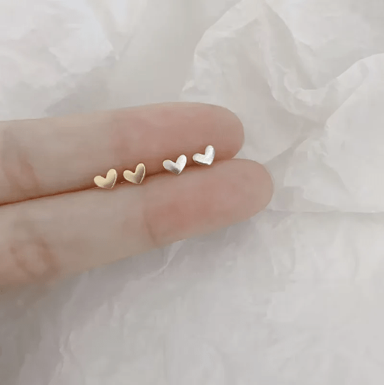 Remi Heart Stud Earrings - Kallesia